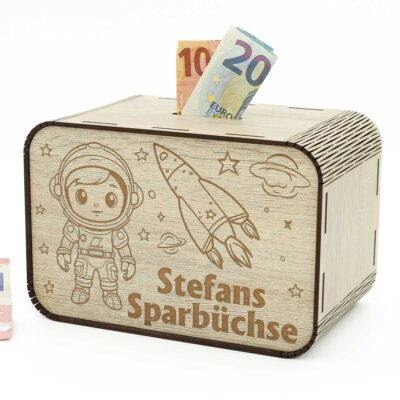 Kinderspardose aus Holz mit Namen - Astronaut und Rakete