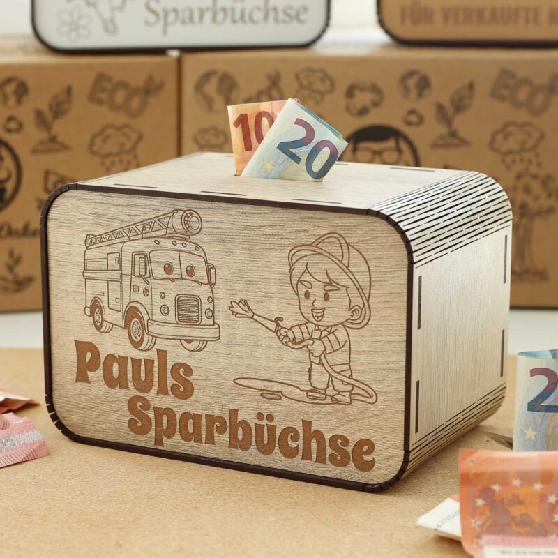 Kinderspardose aus Holz mit Namen - Feuerwehrmann P03-24 KreativerOnkel.de