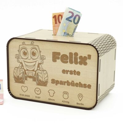 Kinderspardosen aus Holz mit Namen und Geburtsdaten - Auto 2 P03-20 KreativerOnkel.de