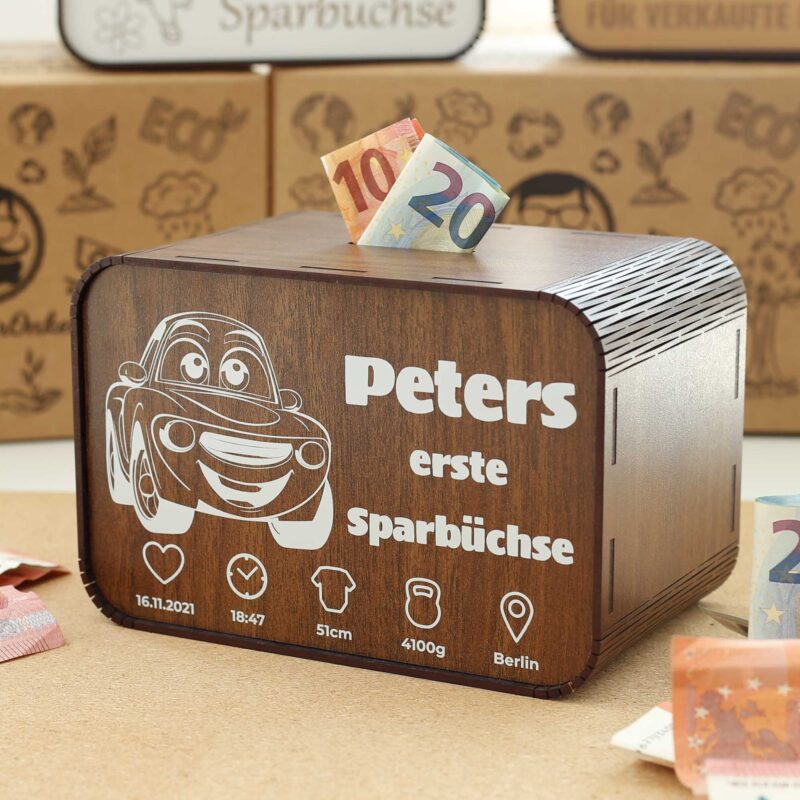 Kinderspardosen aus Holz mit Namen und Geburtsdaten - Auto 3 P03-22 KreativerOnkel.de