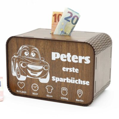 Kinderspardosen aus Holz mit Namen und Geburtsdaten - Auto 3 P03-22 KreativerOnkel.de
