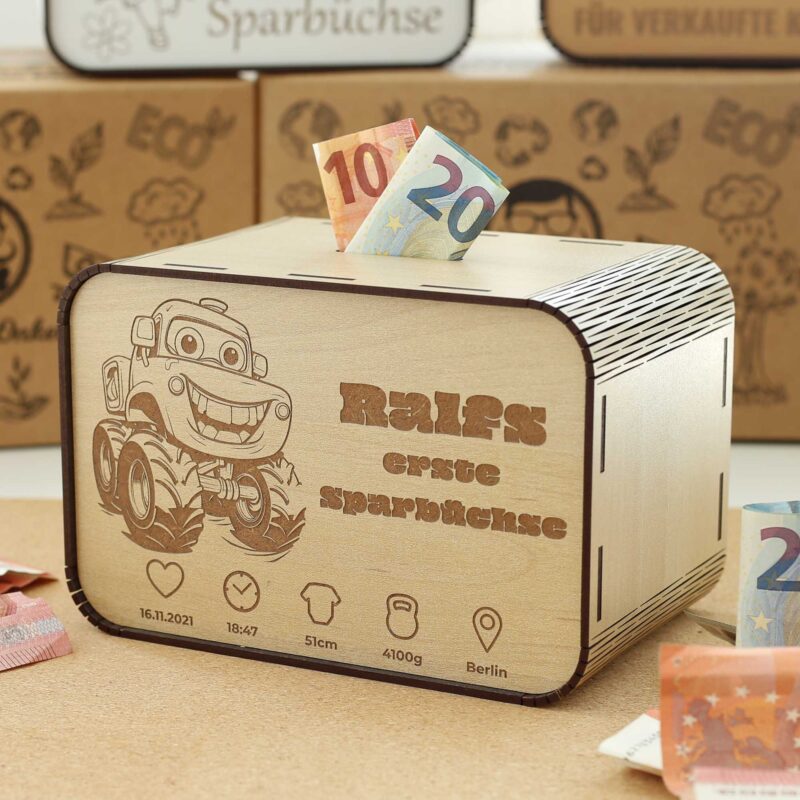 Kinderspardosen aus Holz mit Namen und Geburtsdaten - Lastwagen P03-18 KreativerOnkel.de